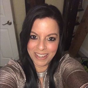 Meet your Posher, Migdalia